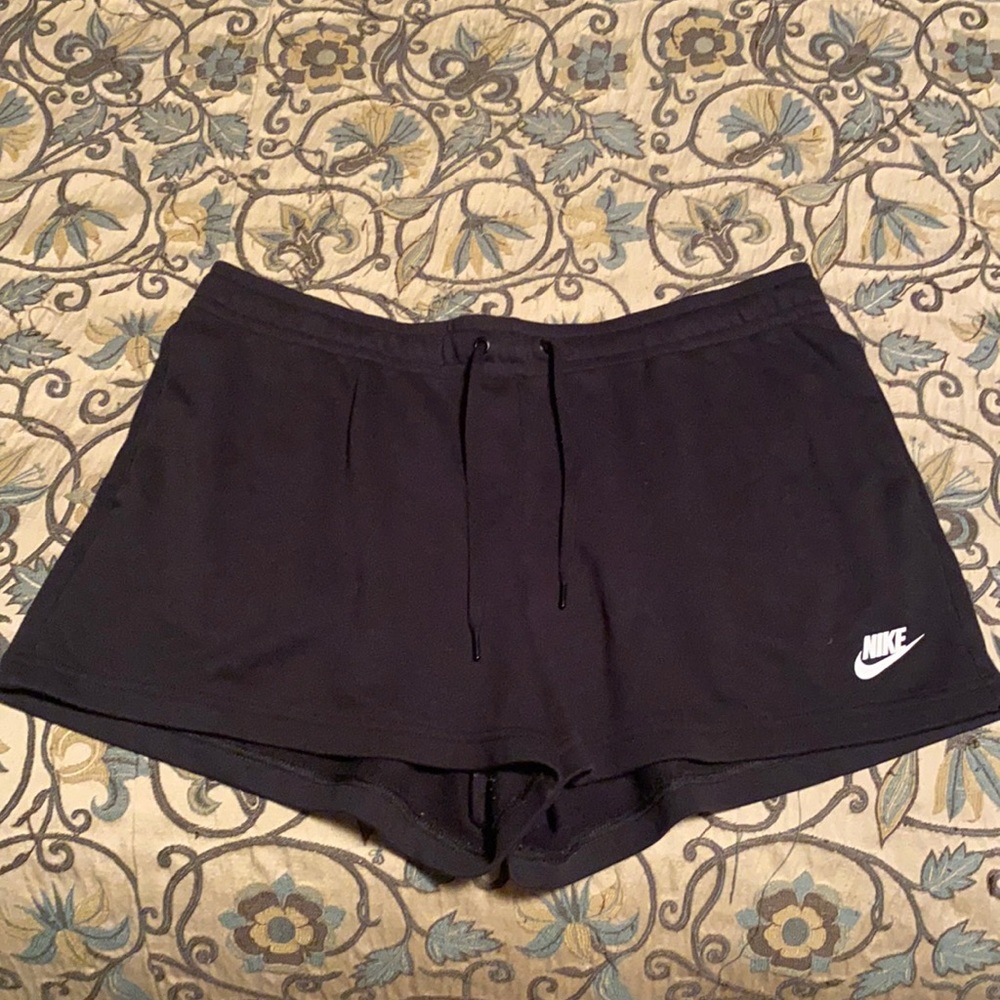 Women’s Xl black Nike shorts